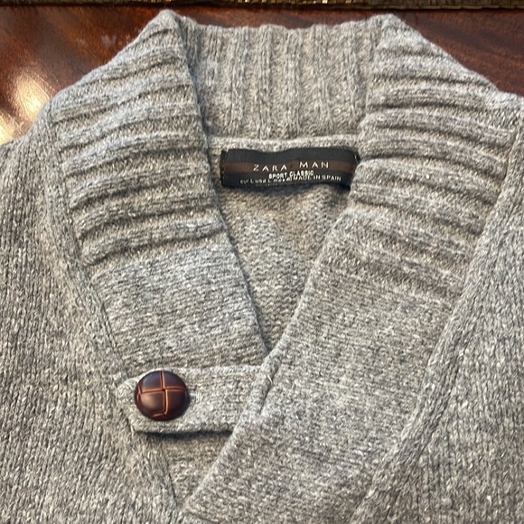 Zara men’s sport classic large size maid in Spain grey color sweater gently used - Picture 7 of 8